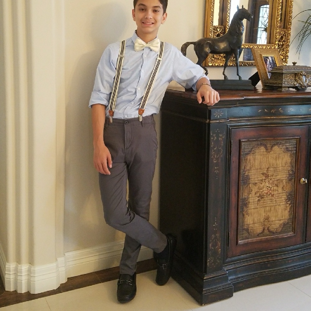 Boys suspenders in navy / off white. IMO size 10-12